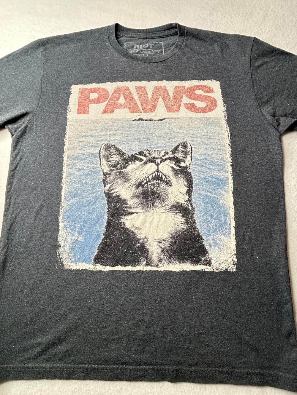 Riot Society Cat Paws Tee Shirt Top Gray Medium Jaws Shirt Sleeve Graphic Tee